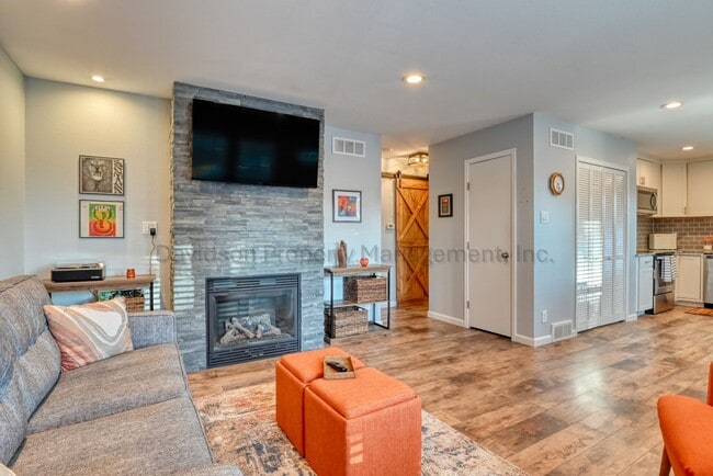 Photo - Cozy Updated 2 Bedroom Townhouse in Central Colorado Springs