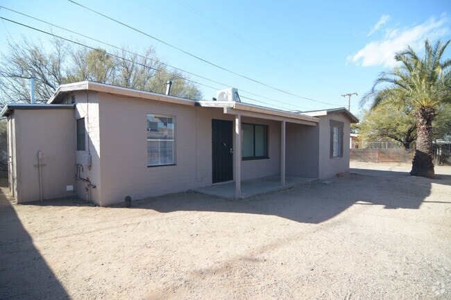 Building Photo - Charming 1 Bedroom 1 Bath Home! Great Cent...