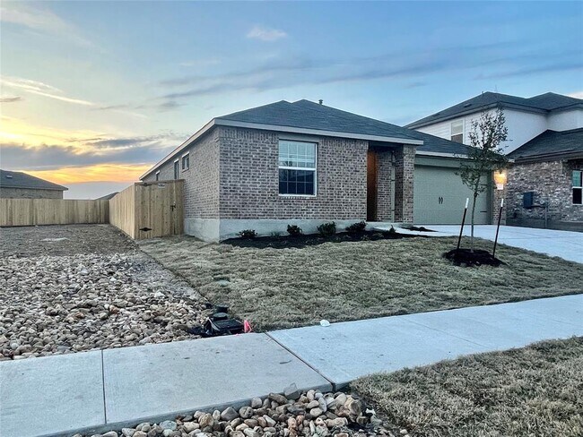 Photo - 431 Sebring Cir Casa