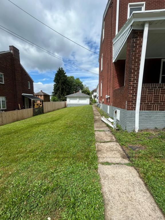 Photo - Allegheny Avenue 187