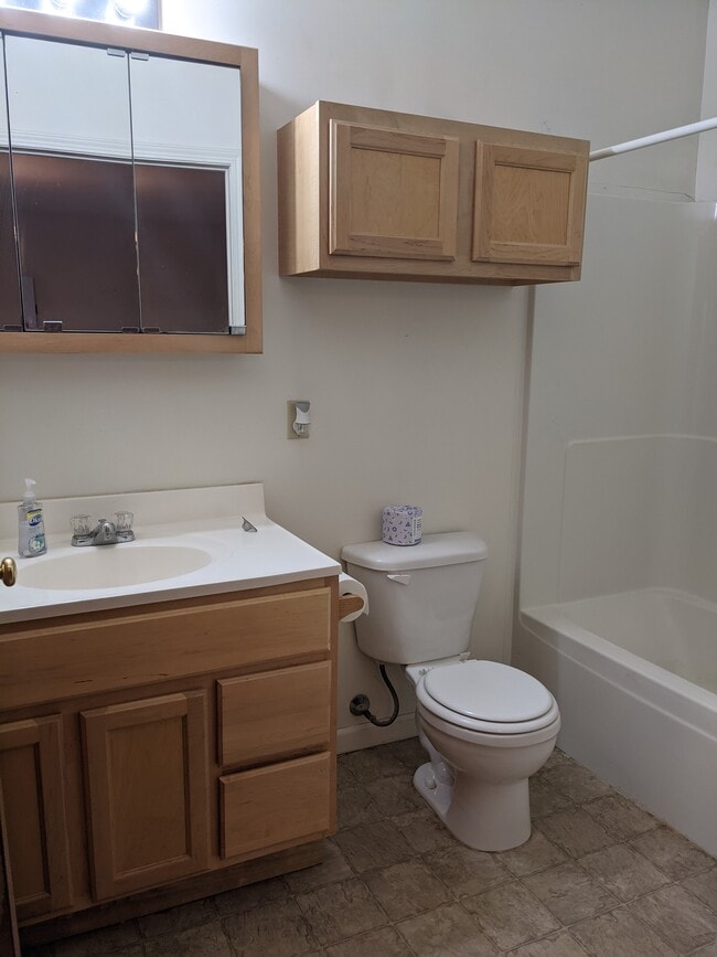 Photo - 321 N Michigan Ave Unit 1