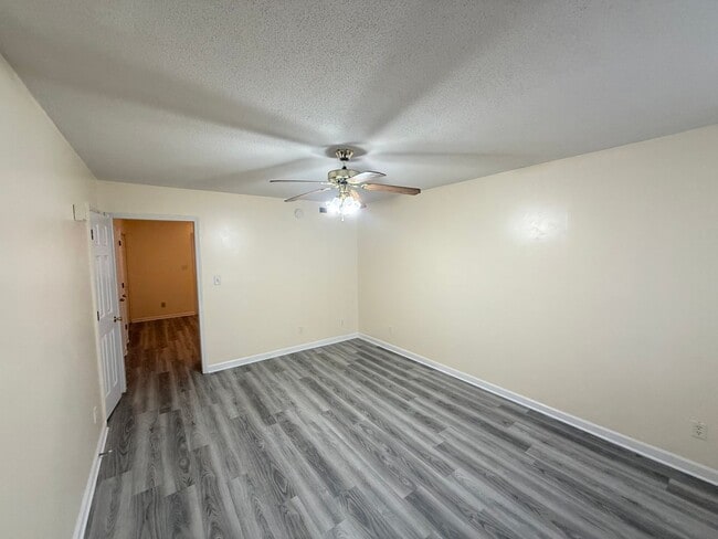 Photo - Two bed, 1.5 bath townhome in Graham Unidad G