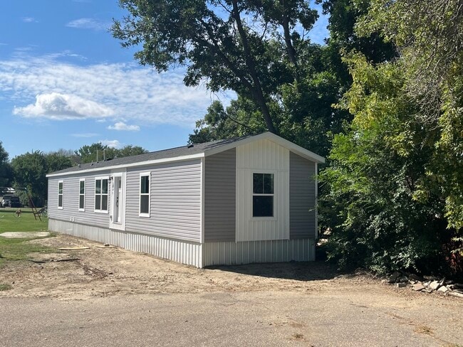 Photo - 800 Woodland Trl