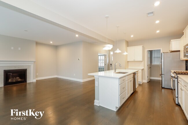 Photo - 393 Floating Leaf Way