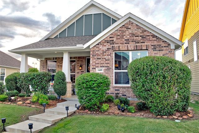 Photo - 1409 Ellis Ln