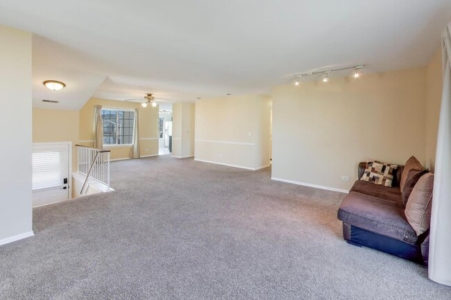 Photo - 2122 Southwind Cir Unit 8-4