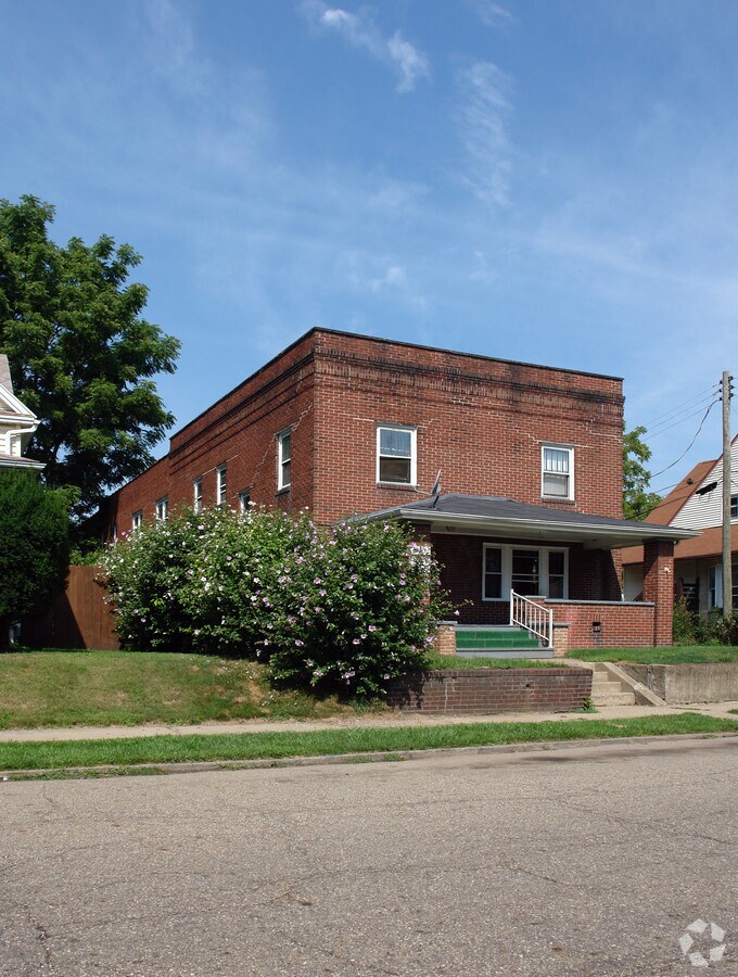 Photo - 525 Smith Ave NW