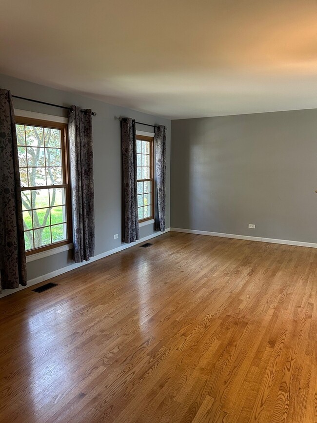 Photo - 333 Berry Dr