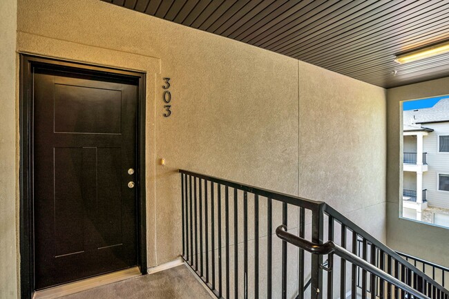 3325 W 1830 N