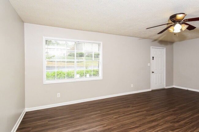 Photo - 417 Northdale Ct