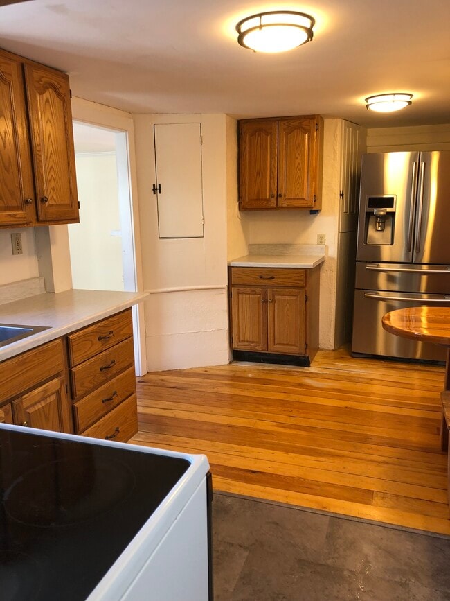 Photo - 31 Eastern Ave