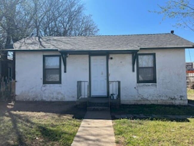 Building Photo - Charming & Efficient