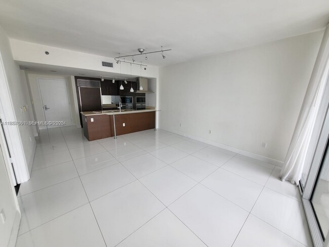 Photo - 485 Brickell Ave Unidad 4103