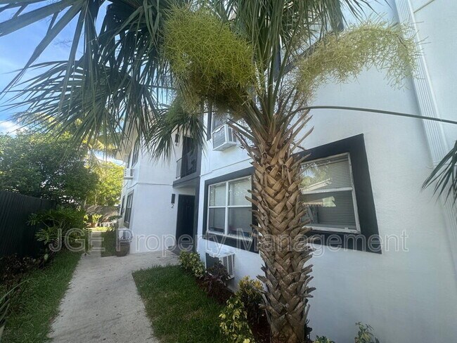 Photo - 3128 SW 12th Pl Unidad Apt 3