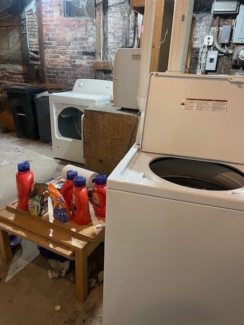 Photo - 186 Naples Rd Unit 1