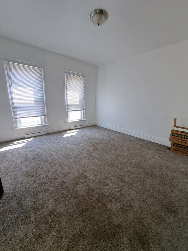 Photo - 511 Parrot St