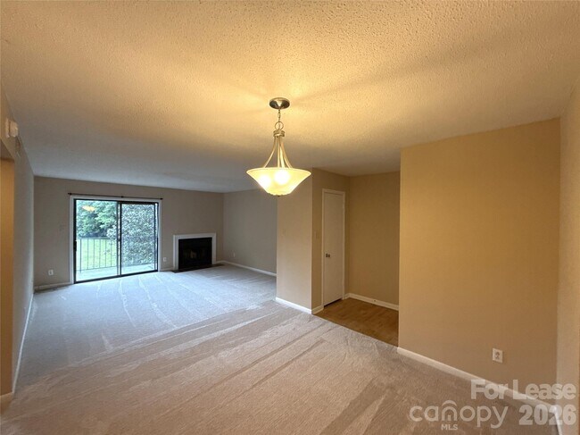 Photo - 2800 Heathstead Place Unidad K