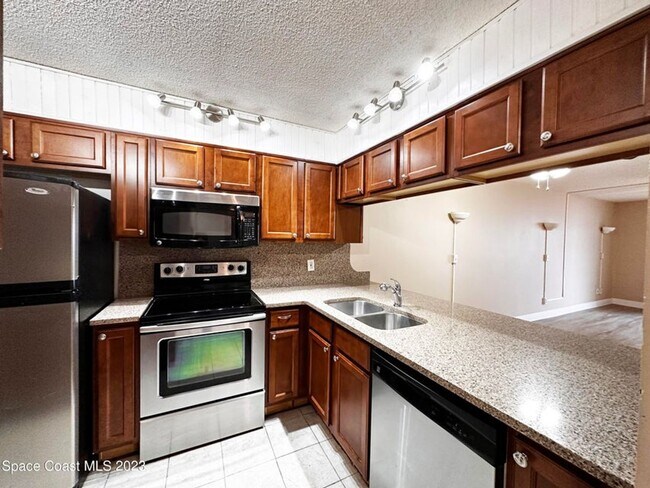 Photo - 1005 Knox Mcrae Drive C-116