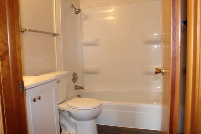Photo - 1314 Maple Dr