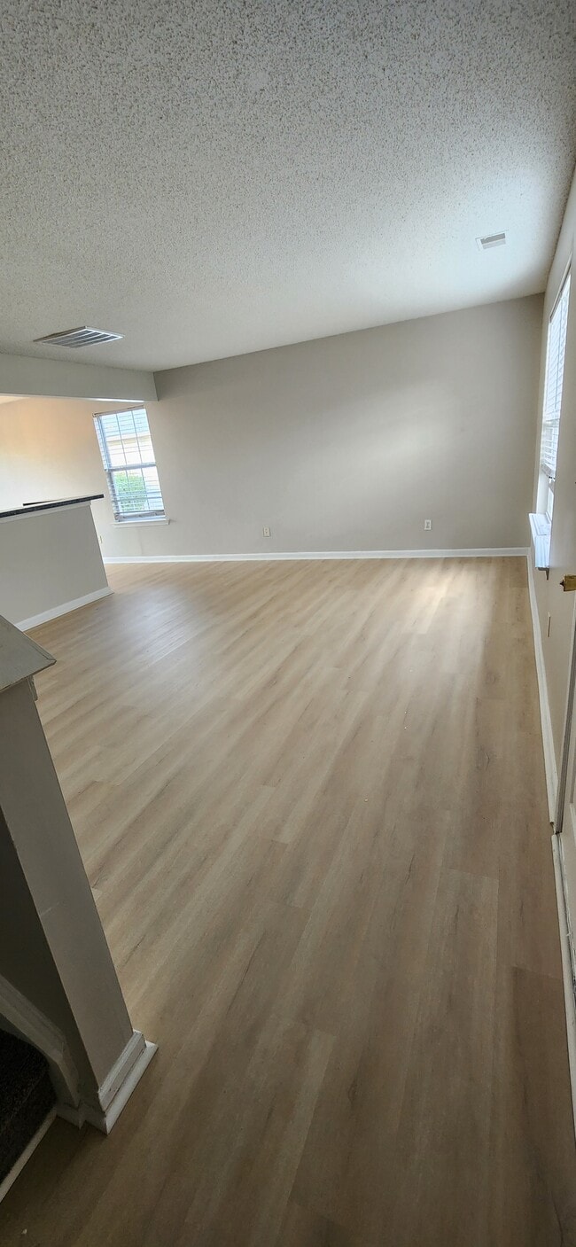 Photo - 1113 Waverly Pl Dr