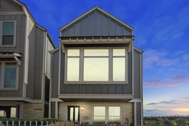Photo - 702 N Shepherd Dr
