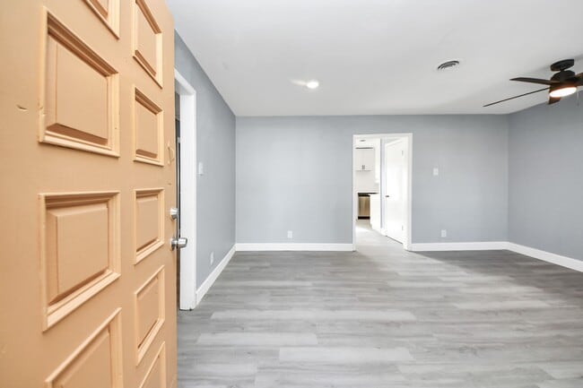 Photo - 5606 Elmlawn Dr