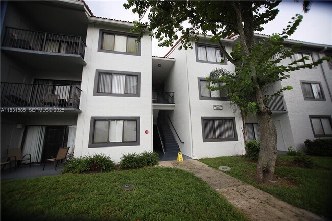 Building Photo - 9200 W Atlantic Blvd Unit 1428