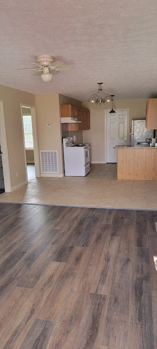 Photo - 61 Wedgewood Ct