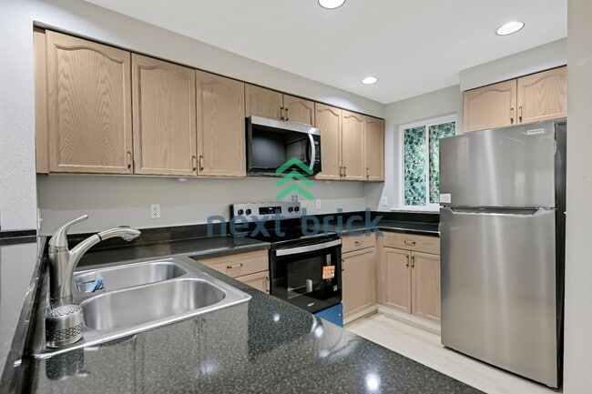 Photo - Charming 2-Bed Townhouse Retreat in Bothell with 2.5 Baths – Your Perfect Sanctuary Awaits!