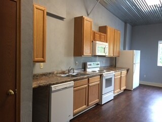 Photo - 885 S Janesville St Unidad 206