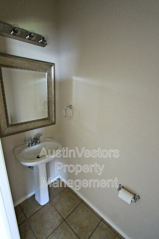 Photo - 11125 Old Quarry Rd