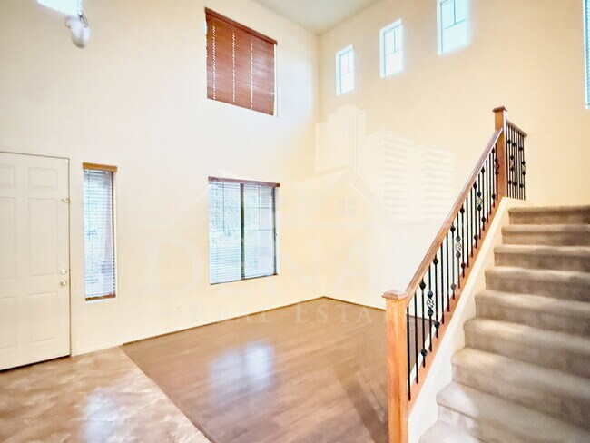 144 S 108th Dr