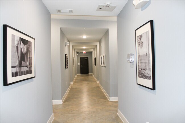 Photo - 1011 Studemont St Unit 107