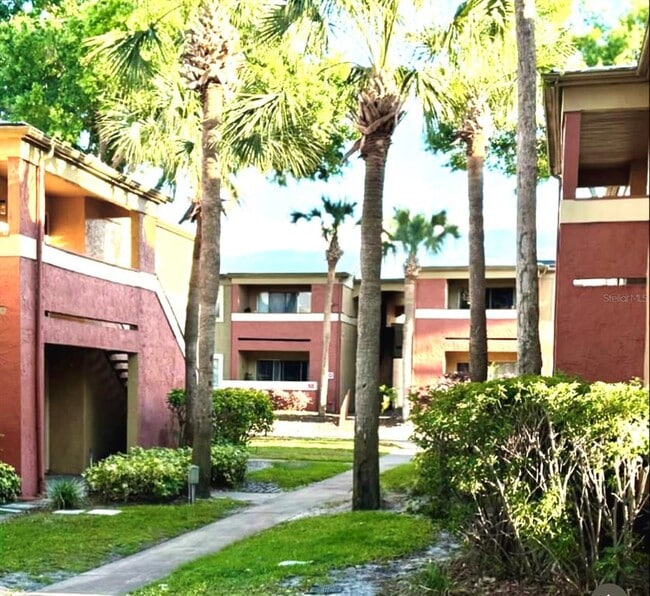 Building Photo - 604 Kenwick Cir Unit 105 Rental
