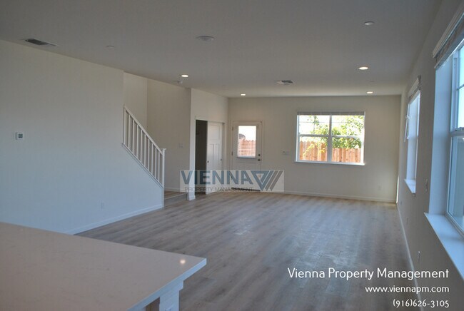 Photo - 7076 Auburn Blvd