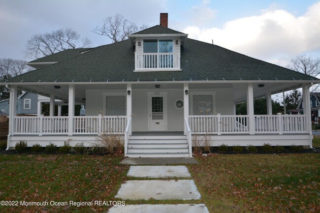 Building Photo - 703 S Edgemere Dr Rental