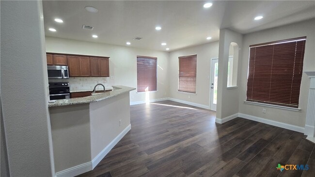 Photo - 235 Lottie Ln