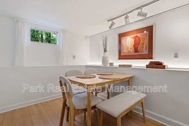 Photo - 200 Purefoy Rd