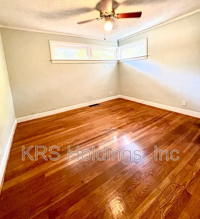 Photo - 106 Woodland Dr