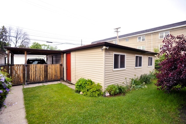 Porch - 6523 N Northwest Hwy Unidad Second Floor