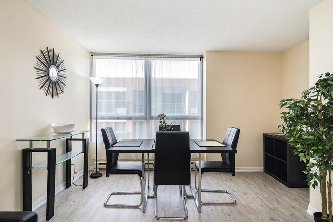 Photo - 109 Rue Charlotte Unit SI ID1261757P