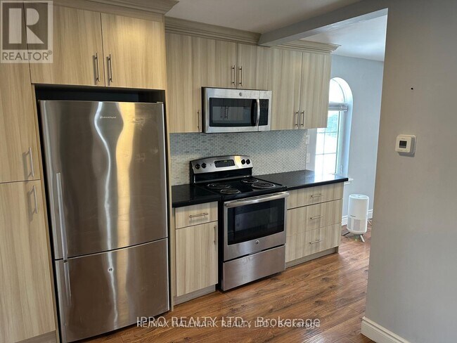 Photo - 853 FOURTH STREET