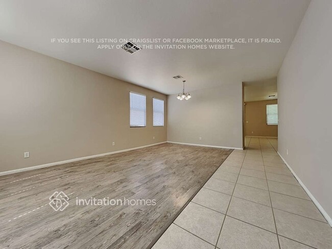 Photo - 216 Lynbrook St