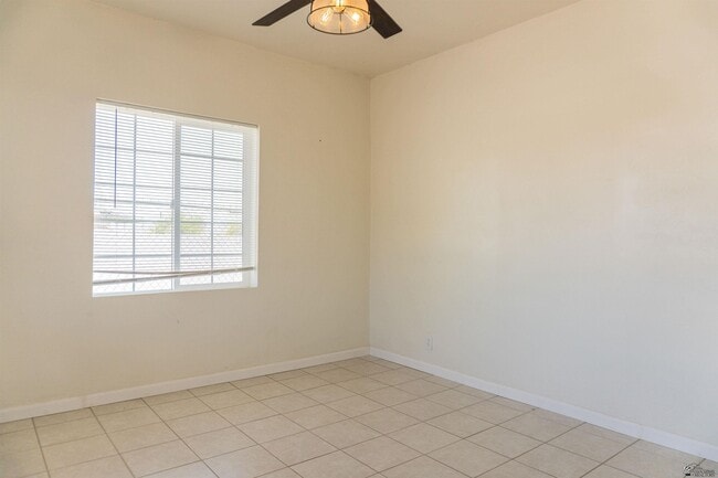 Photo - 251 W 9th St