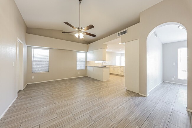 Photo - 8014 W Aster Dr