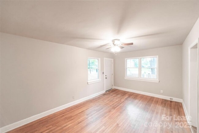 Photo - 2730 Holt St