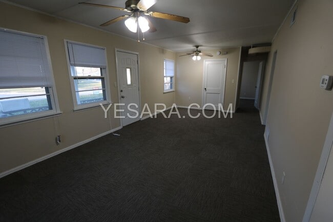Photo - 124-124 Melrose Ct Unidad 124
