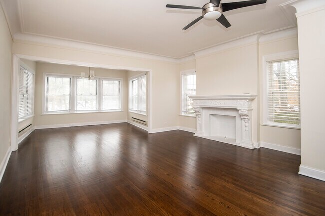 Building Photo - 817 Judson Ave Unit 2