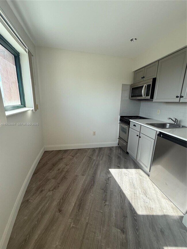 Photo - 5725 SW 72nd St Unidad 5725