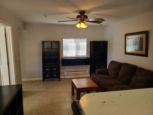 Photo - 18997 Elbert Rd Unidad Apartment